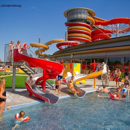 Familien Chalet Mit Direktem Bademantelgang Zur Therme لتزمانسبرغ المظهر الخارجي الصورة